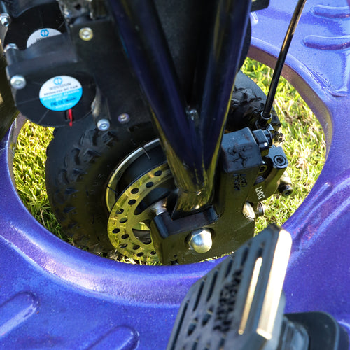 Close-up of a crazy cart wheel with Manji Cart disc brake system.